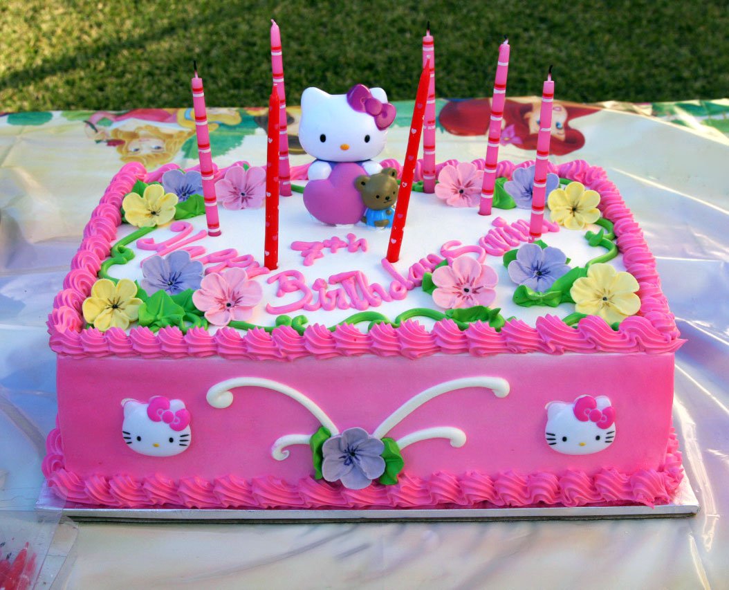 День рождение девочки 11 лет дома. Торт девочка. Торт на день рождения девочке. Красивые торты на день рождения девочке. Тортик на 6 лет девочке.